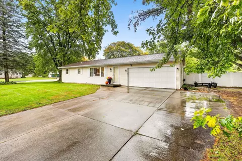 1475 Steven St, Sun Prairie, WI 53590