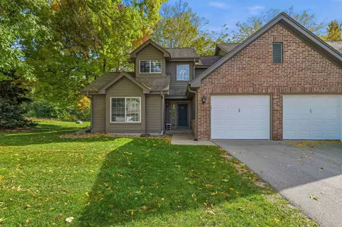 18725 Brookfield Dr #24, Brookfield, WI 53045