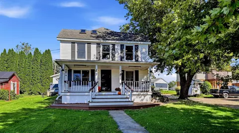 211 E High St, Shullsburg, WI 53586