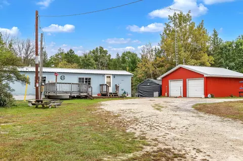 1668 10th Ave, Friendship, WI 53934