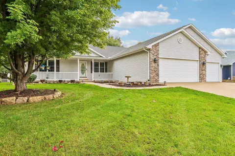 401 Bretts Way, Orfordville, WI 53576