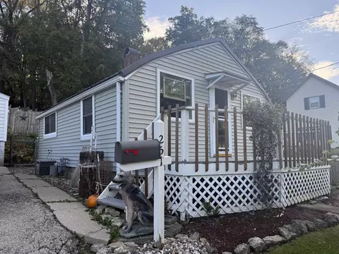 251 Ravine St, Darlington, WI 53530