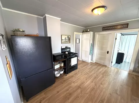 Kitchen - 1350 Eagle St, Rhinelander, WI 54501 photo 5 of 6