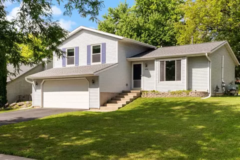 2722 Fell Rd, Madison, WI 53713