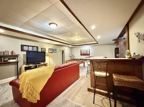 Living - 5106 Monarch Cir, Beloit, WI 53511 photo 7 of 7