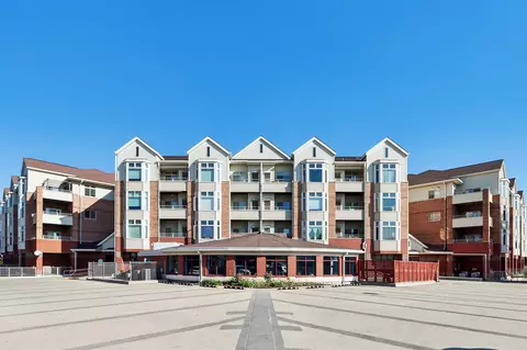 301 Harbour Town Dr #330, Madison, WI 53717