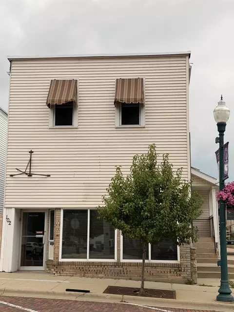 102 E Main St, Evansville, WI 53536