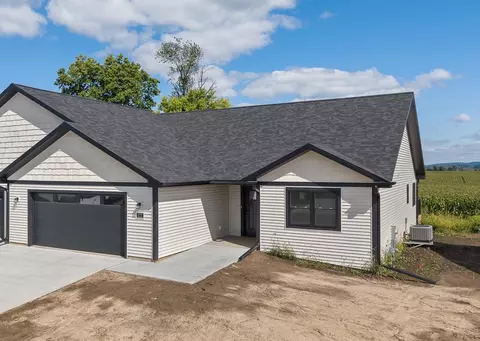 522 Roosevelt St, Baraboo, WI 53913