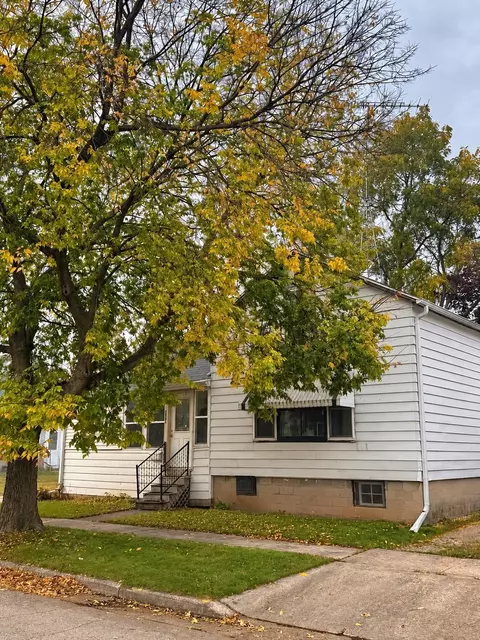 164 Chestnut St, Fond Du Lac, WI 54935