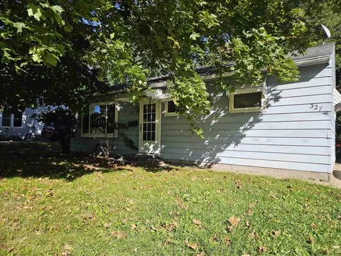 327 Hitchcock St, Baraboo, WI 53913