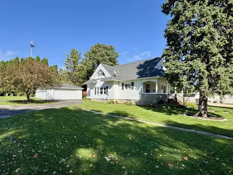 880 9th St, Fennimore, WI 53809