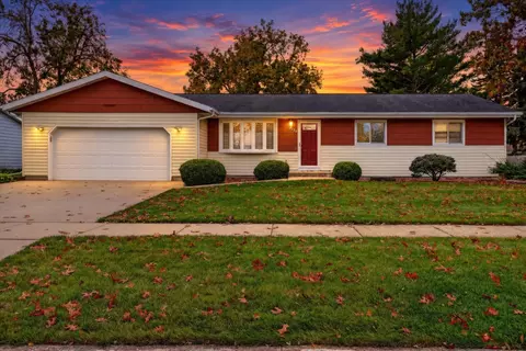 2528 Lilac Ln, Janesville, WI 53545