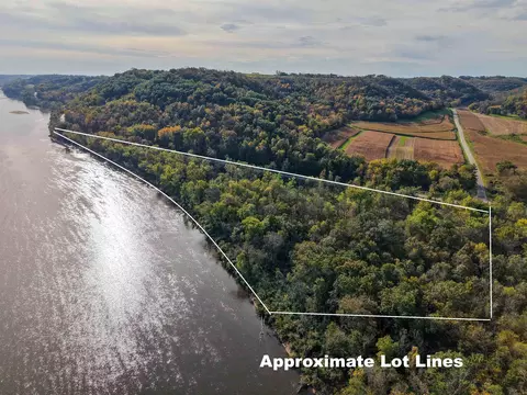3002 Wi-133, Avoca, WI 53506