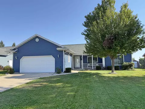 2335 Garden Dr, Janesville, WI 53546