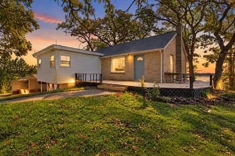 7114 Wheatland Rd, Burlington, WI 53105