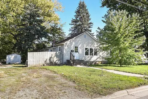 310 Jefferson St, Cuba City, WI 53807