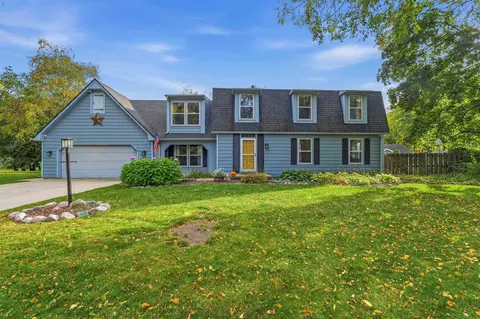104 Edgevale Cir, Beaver Dam, WI 53916
