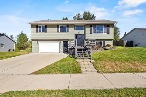 204 Thomas Rd, Reedsburg, WI 53959
