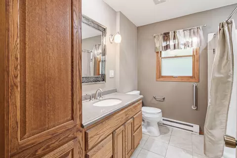 Bath - 328 Knowlton St, Waterloo, WI 53594 photo 1 of 4