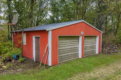 Exterior - w9449 Wisconsin 33, Wonewoc, WI 53968 photo 6 of 14