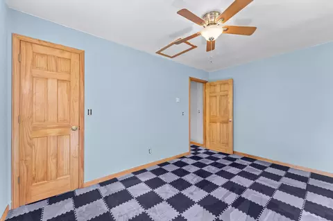 Bedroom - w9449 Wisconsin 33, Wonewoc, WI 53968 photo 7 of 7