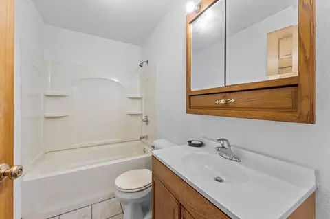 Bath - w9449 Wisconsin 33, Wonewoc, WI 53968 photo 1 of 1