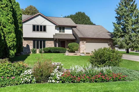 10 E Copper Cir, Madison, WI 53717