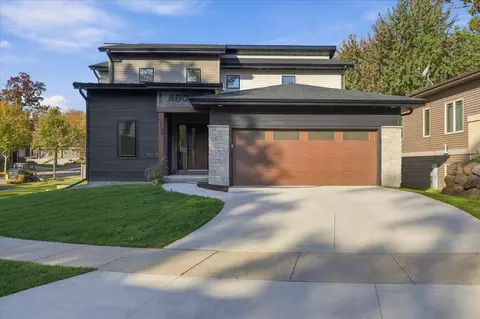 1722 Sawtooth Ln, Madison, WI 53719