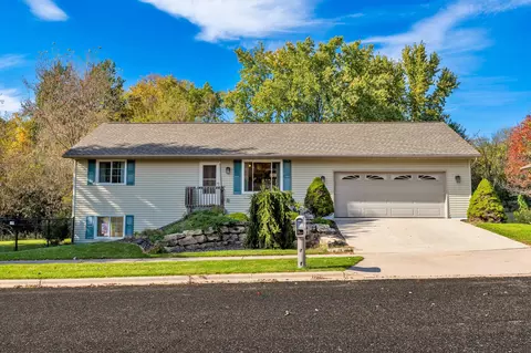 1455 21st St, Reedsburg, WI 53959