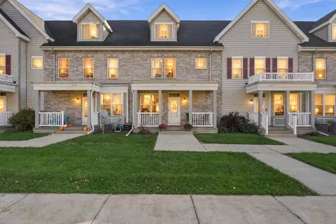 2795 Crinkle Root Dr, Fitchburg, WI 53711