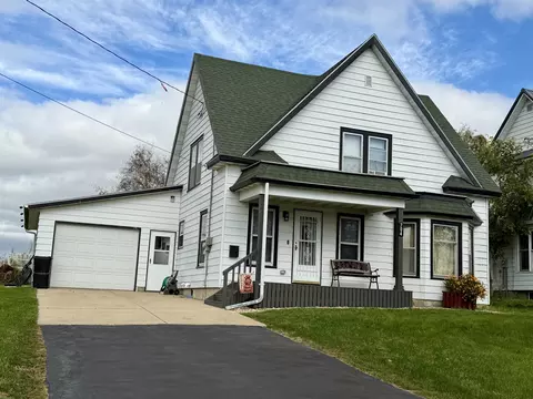 704 Dodgeville St, Highland, WI 53543