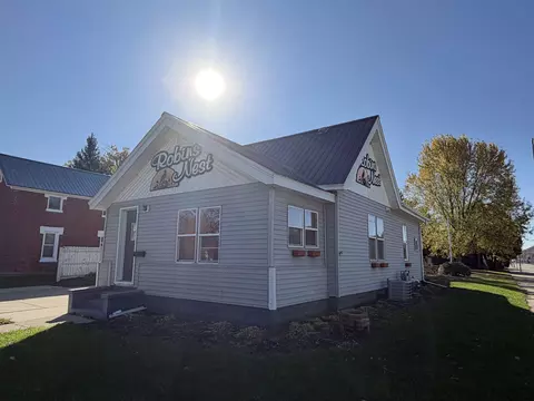383 W 3rd St, Richland Center, WI 53581
