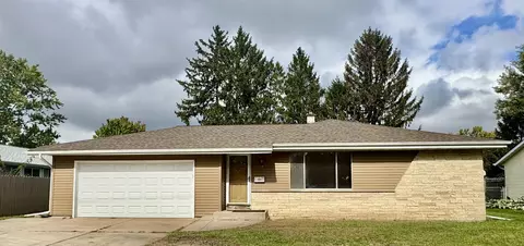 1330 Kellogg Ave, Janesville, WI 53546