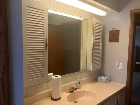 Bath - w432 Huron Bay Drive, Montello, WI 53949 photo 1 of 2