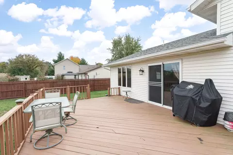 Exterior - 582 Rivendell Dr, Milton, WI 53563 photo 7 of 8
