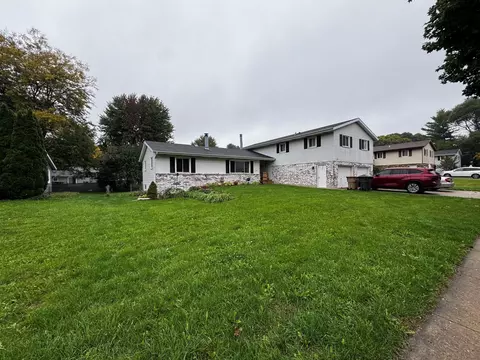 1302-1304 S Thompson Dr, Madison, WI 53716