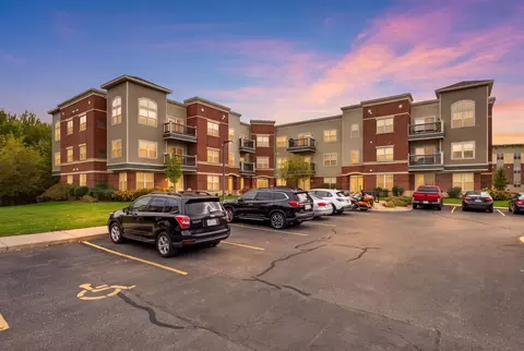 5192 Sassafras Dr #211, Fitchburg, WI 53711