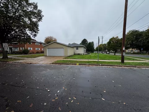 Exterior - 1105 W Badger Rd, Madison, WI 53713 photo 1 of 4