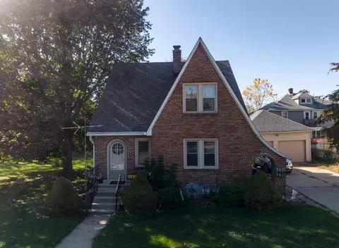 741 Caroline St, Janesville, WI 53545