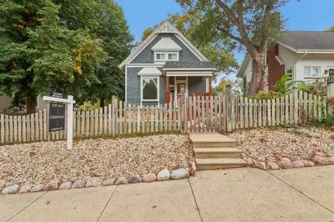 624 S Garfield Ave, Janesville, WI 53545