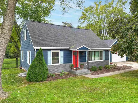 485 Lincoln Ave, Prairie Du Sac, WI 53578