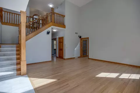 Living - 1263 Wisconsin 19, Marshall, WI 53559 photo 3 of 9