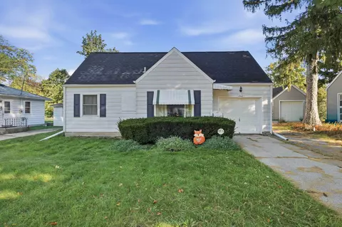 1942 Vahlen St, Madison, WI 53704