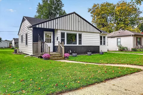 1514 Blaine Ave, Janesville, WI 53545