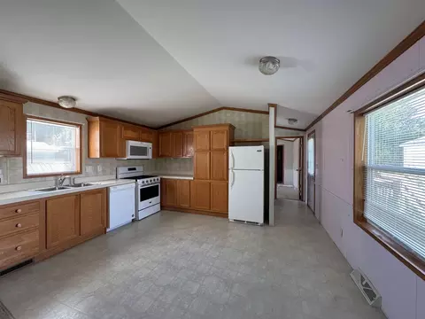 Kitchen - 2208 Edgeview Dr, Monroe, WI 53566 photo 1 of 4