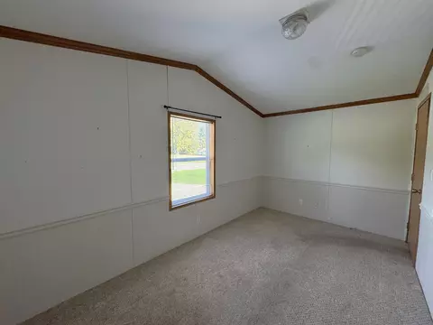 Bedroom - 2208 Edgeview Dr, Monroe, WI 53566 photo 9 of 9