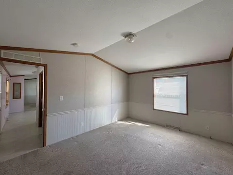Living - 2208 Edgeview Dr, Monroe, WI 53566 photo 6 of 6