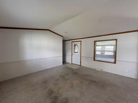 Living - 2208 Edgeview Dr, Monroe, WI 53566 photo 4 of 6