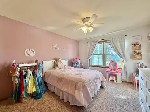 Bedroom - 1011 E Whippoorwill Way, Beloit, WI 53511 photo 3 of 4