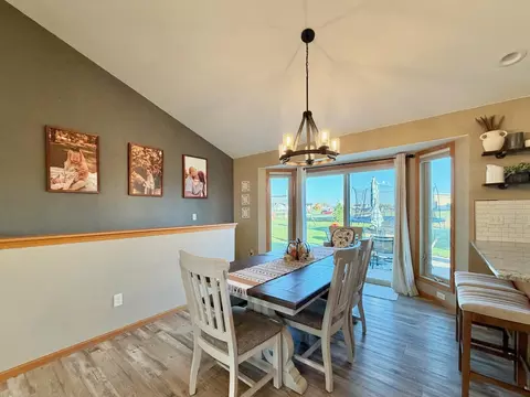 Dining - 1011 E Whippoorwill Way, Beloit, WI 53511 photo 5 of 5